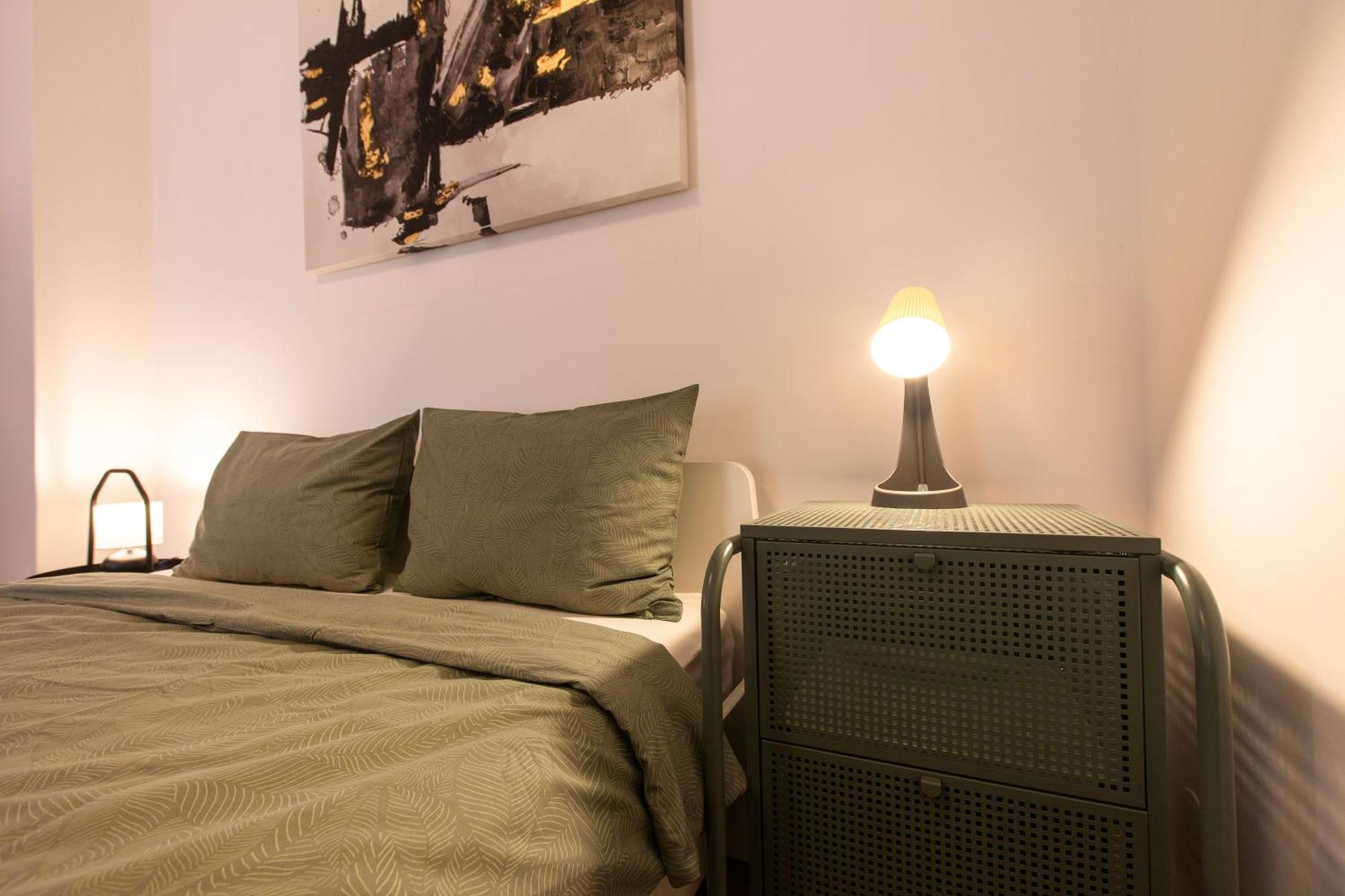 Ultracentral Hong Kong 3 Bdrm Apartment Bukarest Kültér fotó