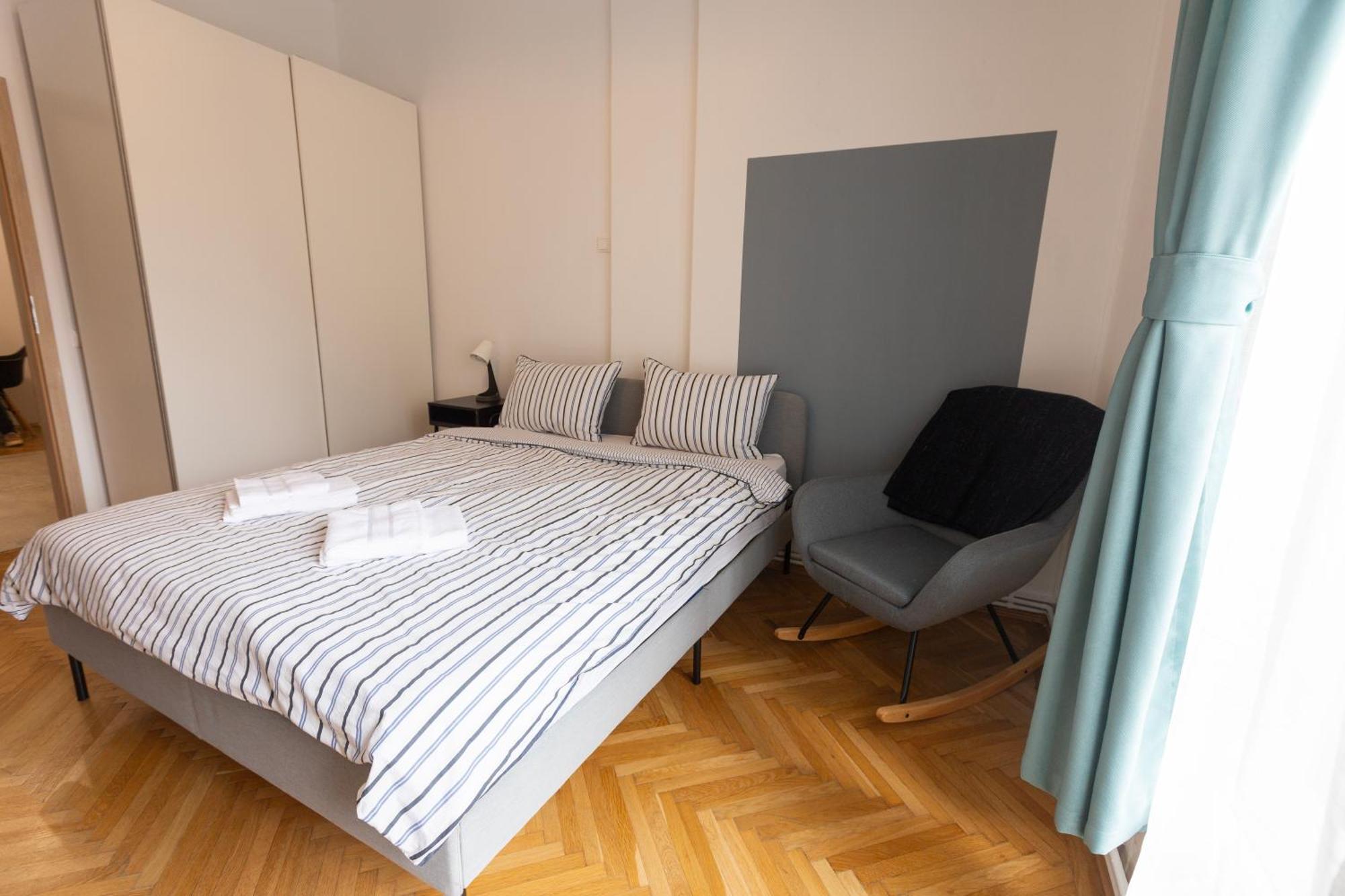 Ultracentral Hong Kong 3 Bdrm Apartment Bukarest Kültér fotó