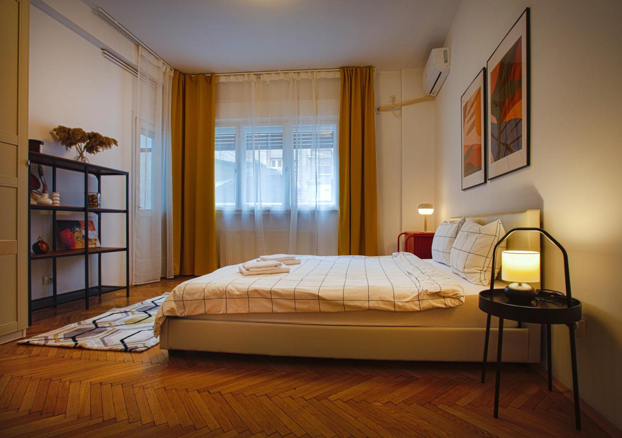Ultracentral Hong Kong 3 Bdrm Apartment Bukarest Kültér fotó
