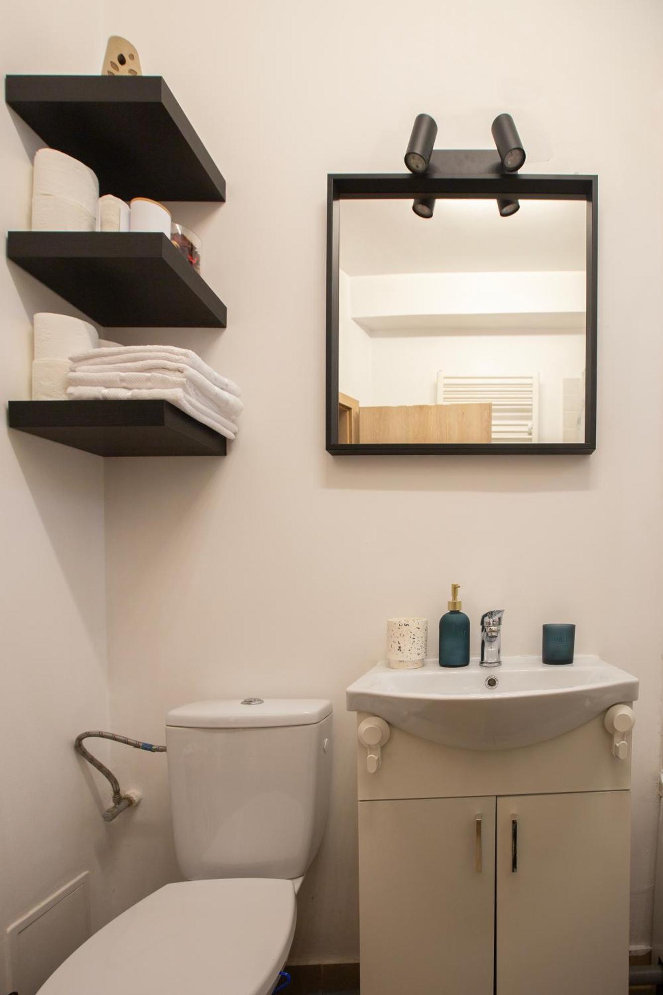 Ultracentral Hong Kong 3 Bdrm Apartment Bukarest Kültér fotó